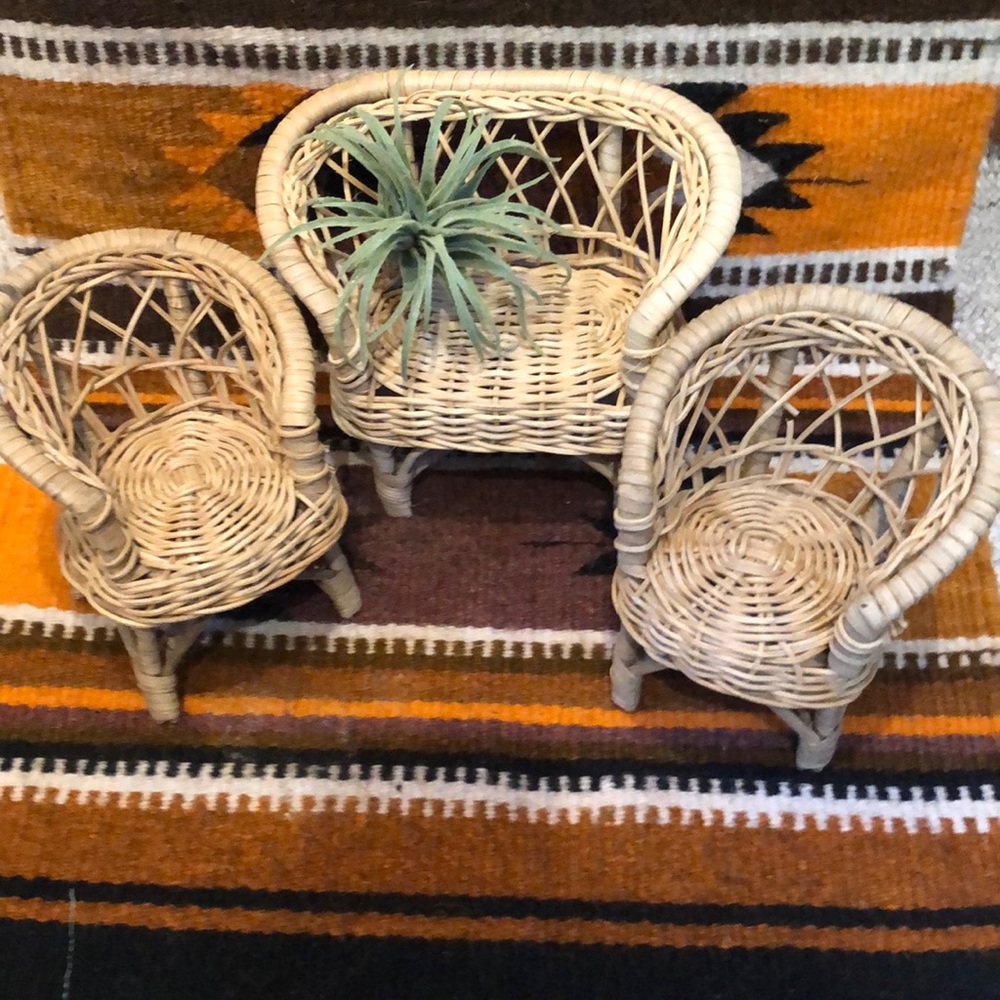 Set of 3 mini chairs